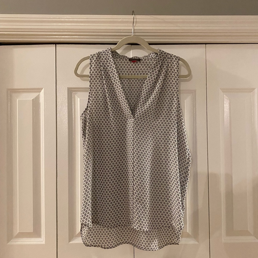 Vince Camuto - Soft 🔳B&W🔲 Work Blouse